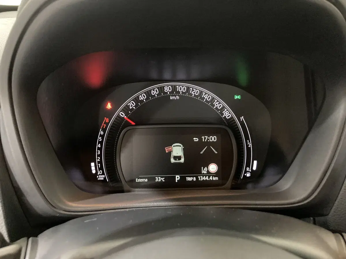 Toyota Aygo X usata a Barletta-Andria-Trani (18)
