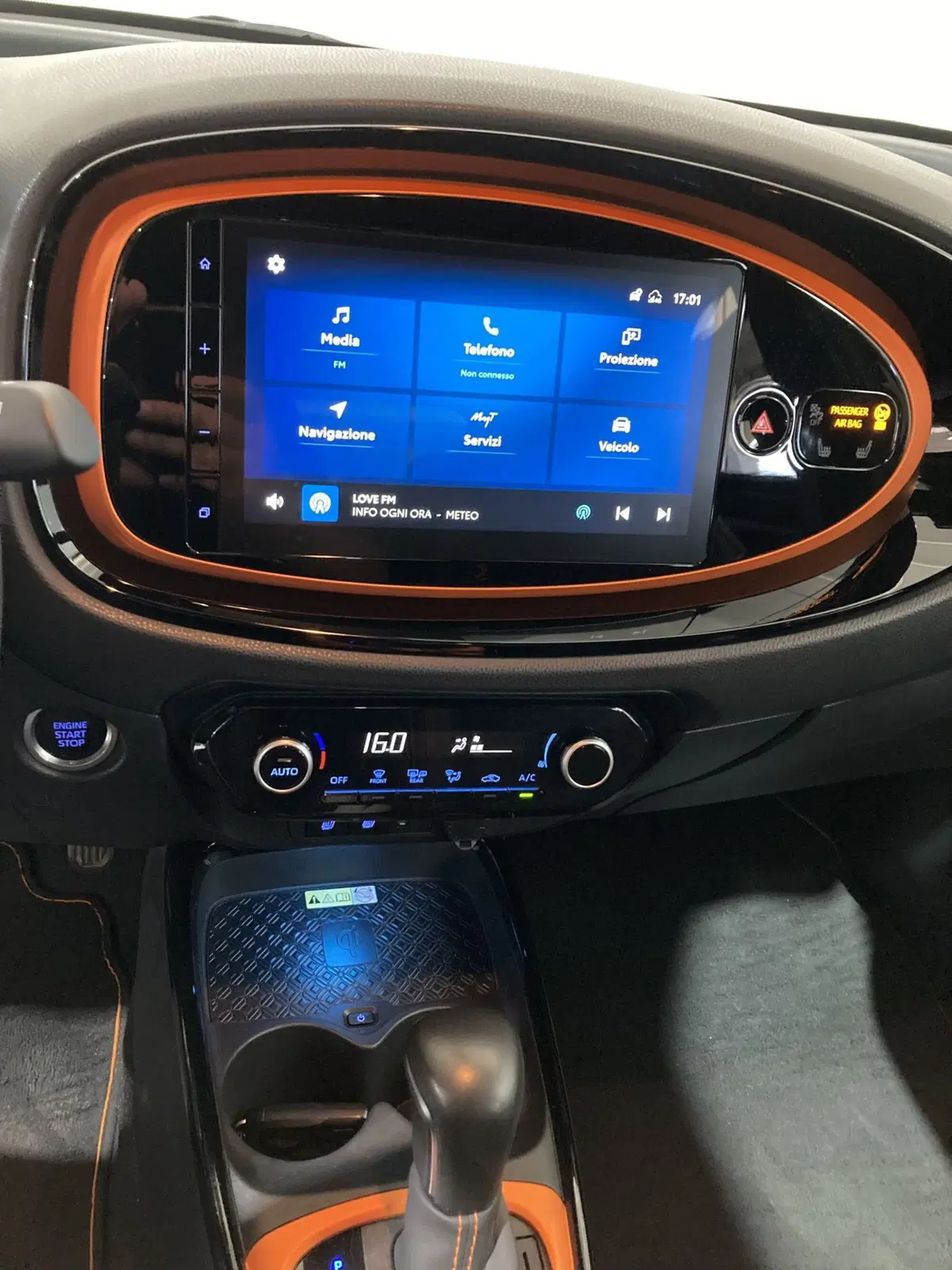 Toyota Aygo X usata a Barletta-Andria-Trani (19)