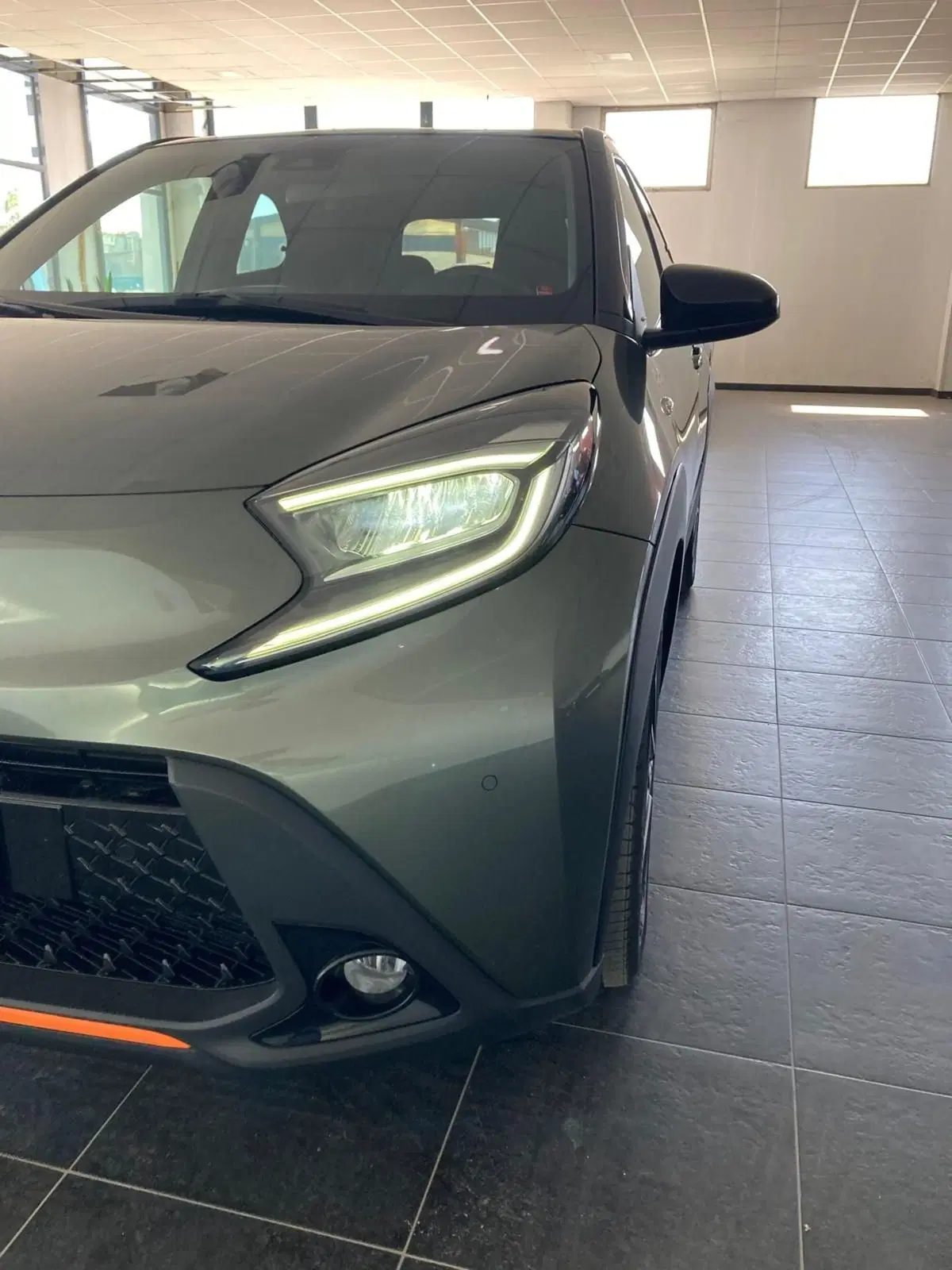 Toyota Aygo X usata a Barletta-Andria-Trani (9)