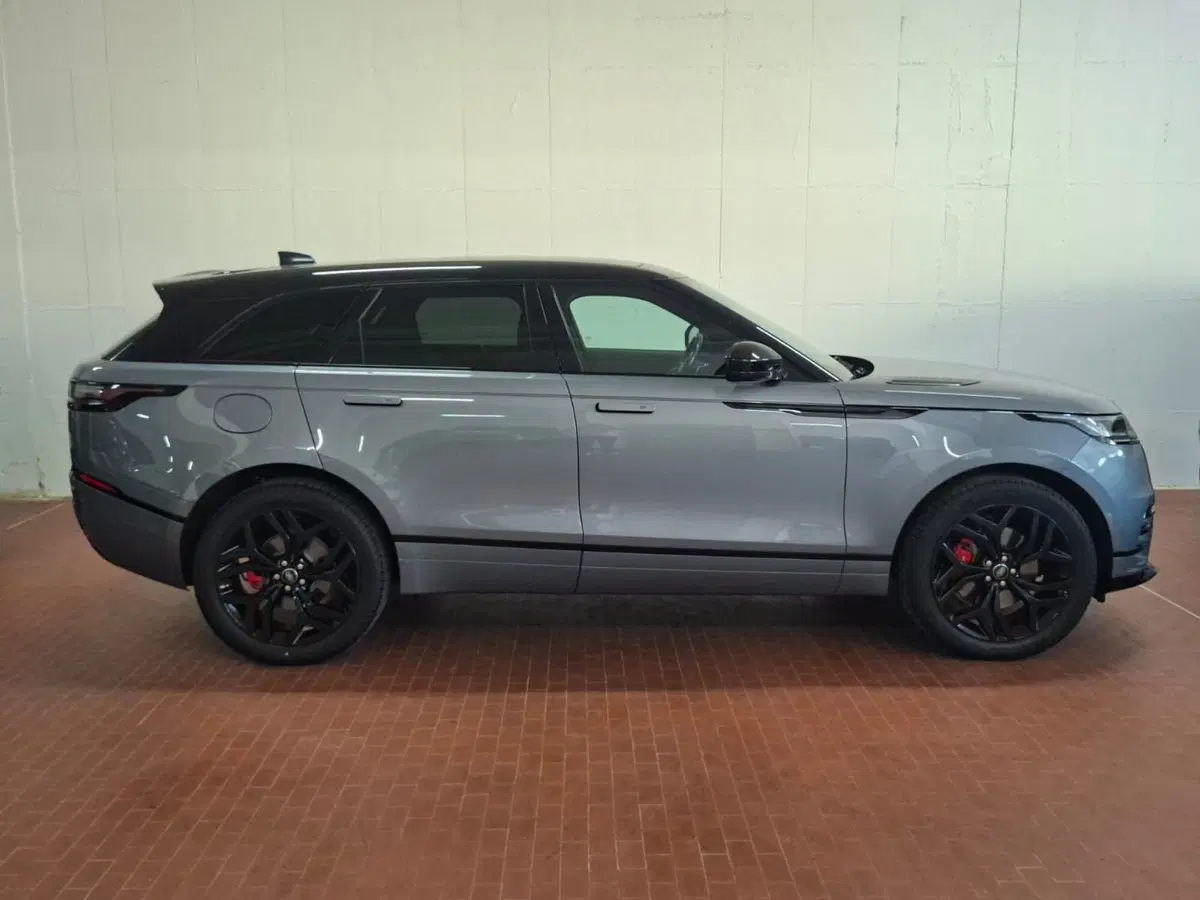 Land Rover Range Rover Velar usata a Brescia (6)
