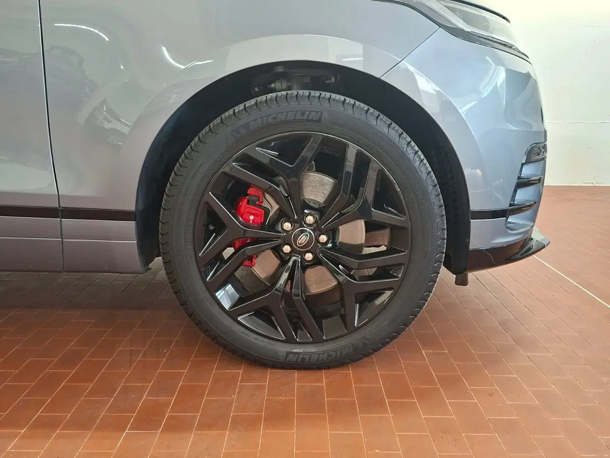 Land Rover Range Rover Velar usata a Brescia (9)