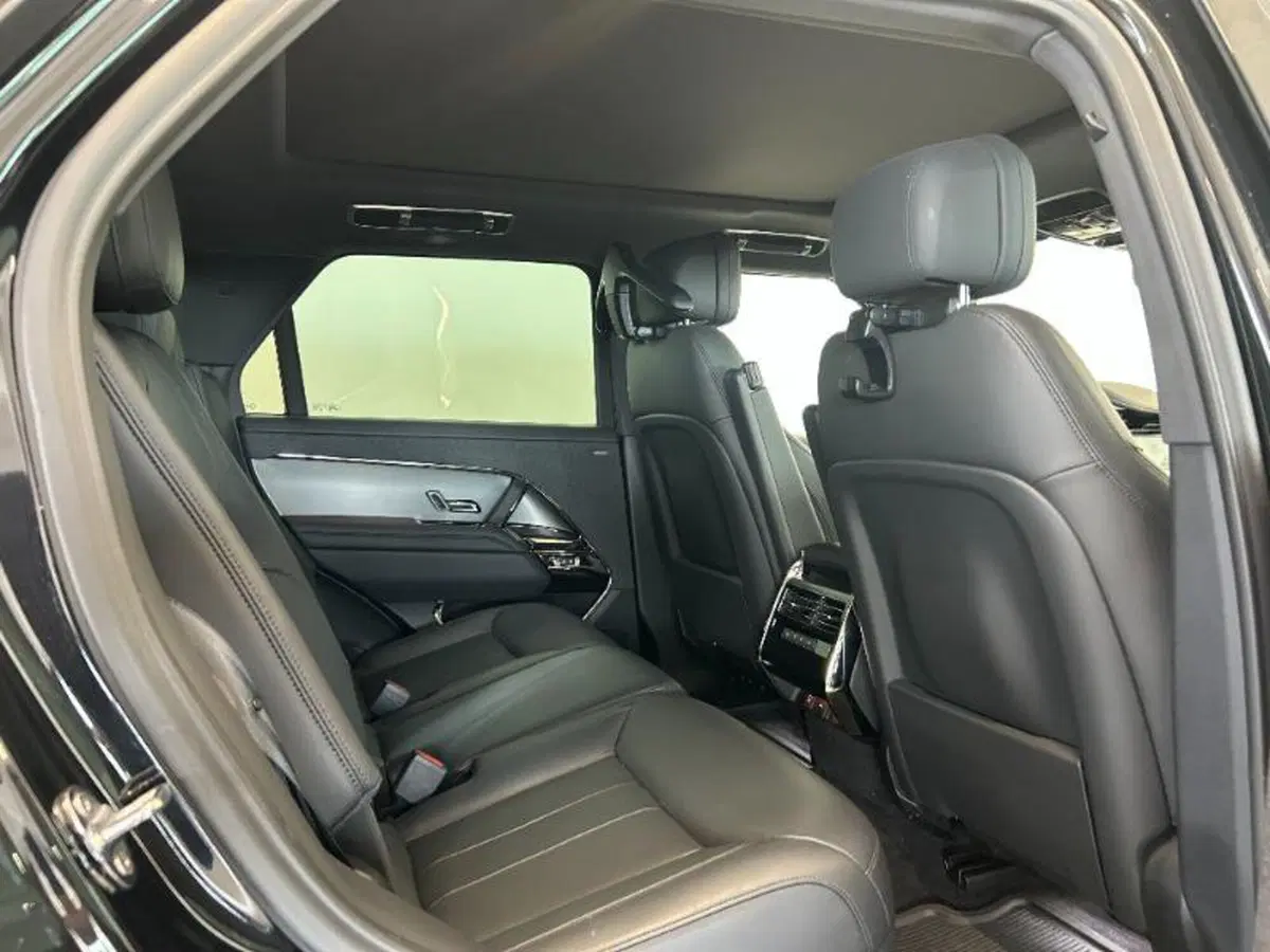 Land Rover Range Rover Sport usata a Venezia (13)