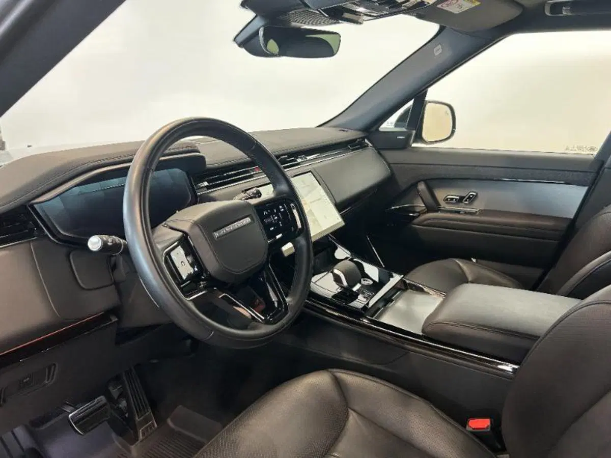 Land Rover Range Rover Sport usata a Venezia (18)