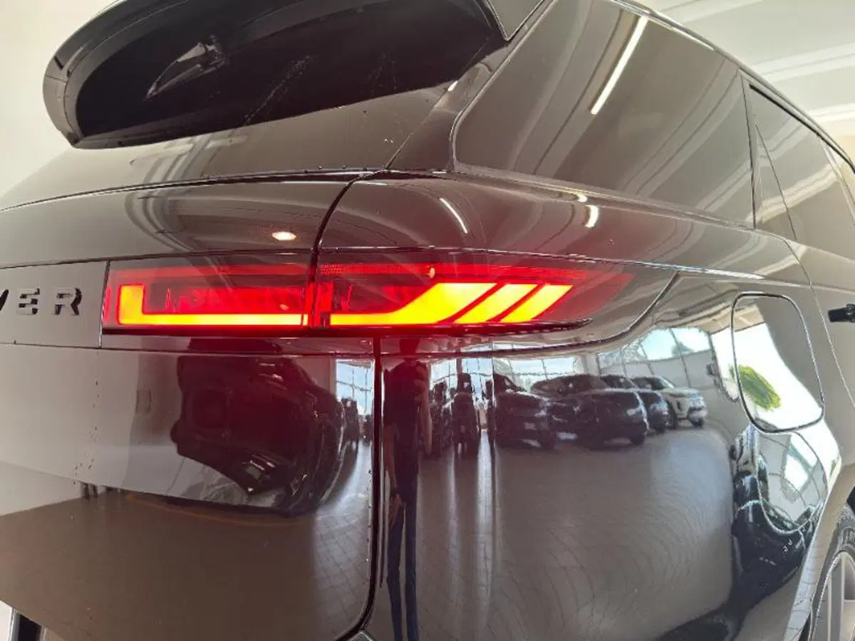 Land Rover Range Rover Sport usata a Venezia (7)