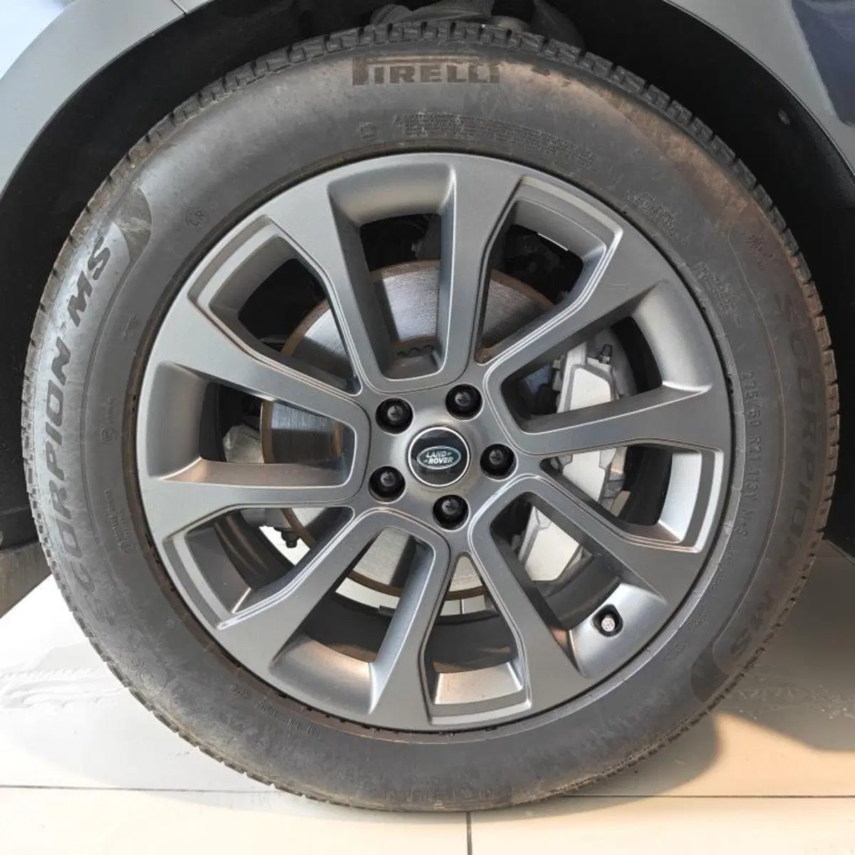 Land Rover Range Rover Sport usata a Venezia (9)