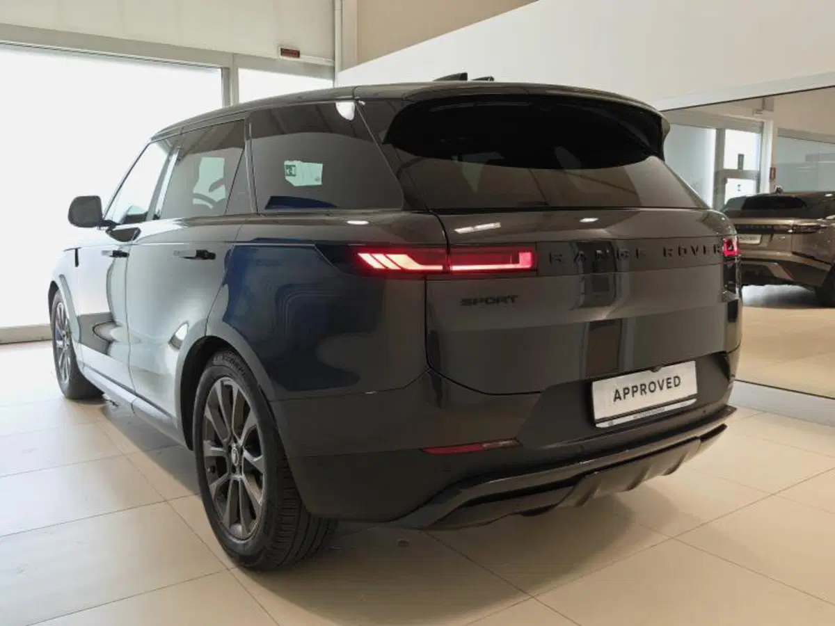 Land Rover Range Rover Sport usata a Venezia (6)