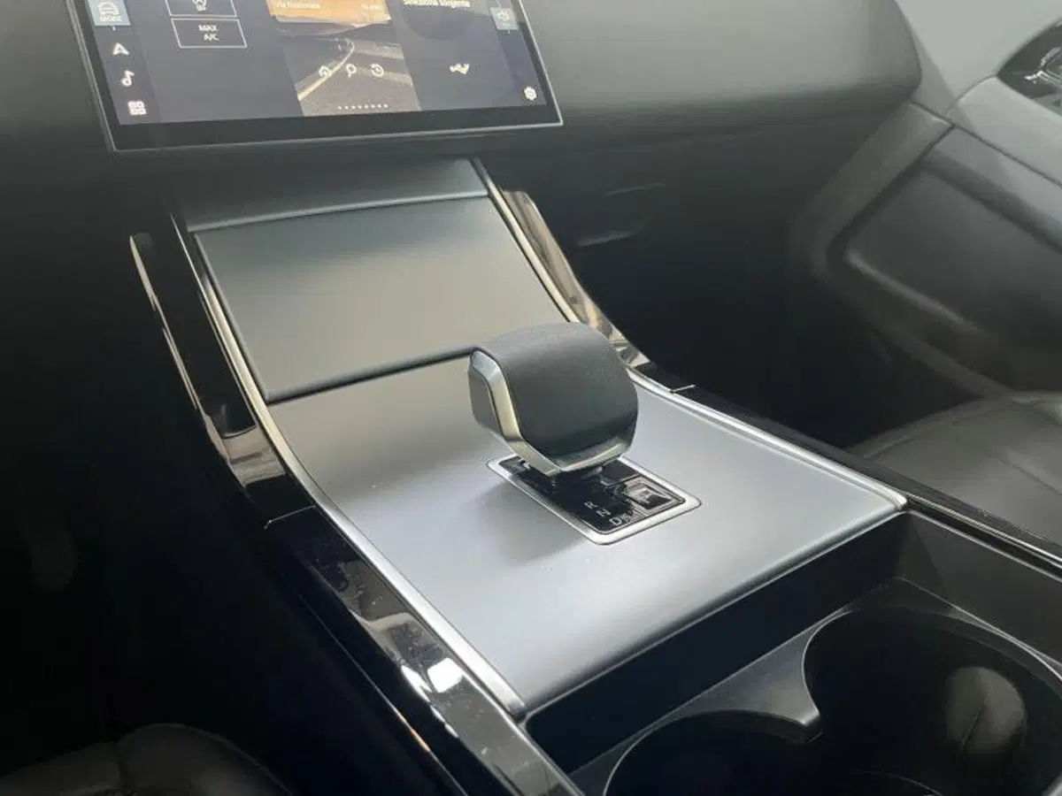 Land Rover Range Rover Evoque usata a Venezia (11)