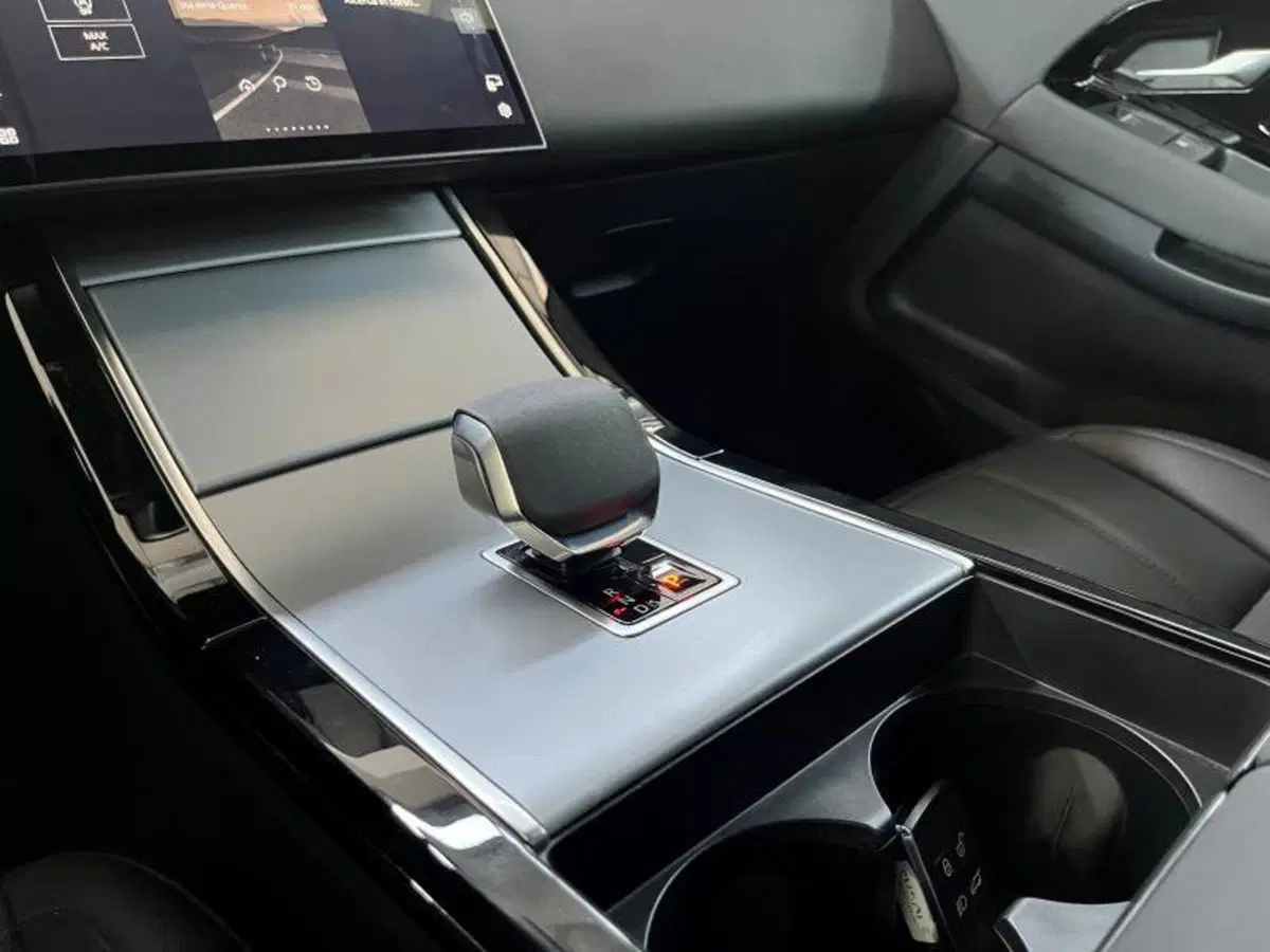 Land Rover Range Rover Evoque usata a Venezia (11)