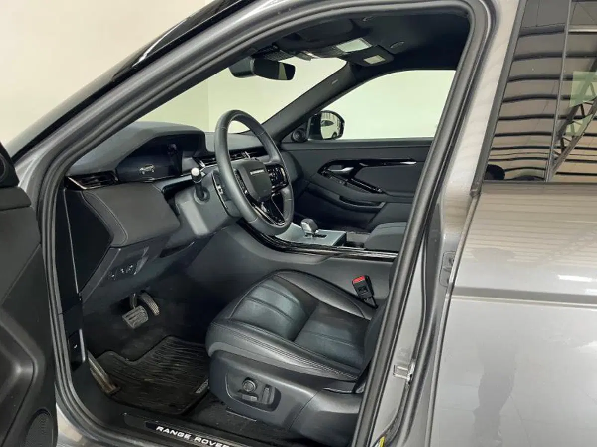 Land Rover Range Rover Evoque usata a Venezia (4)