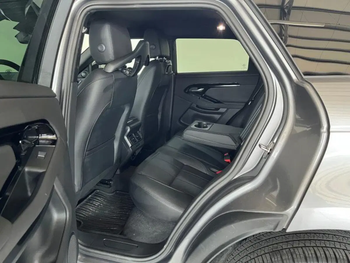 Land Rover Range Rover Evoque usata a Venezia (5)