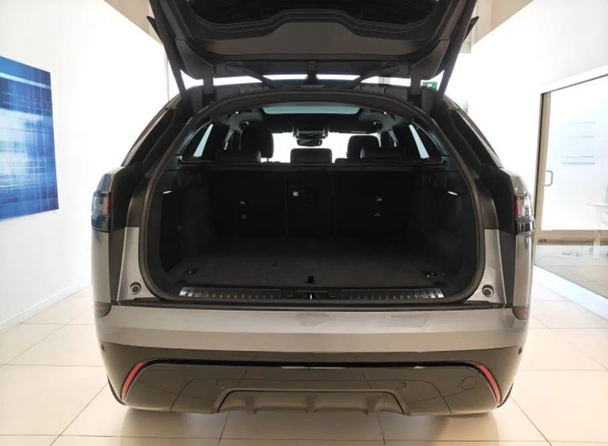 Land Rover Range Rover Velar usata a Venezia (13)
