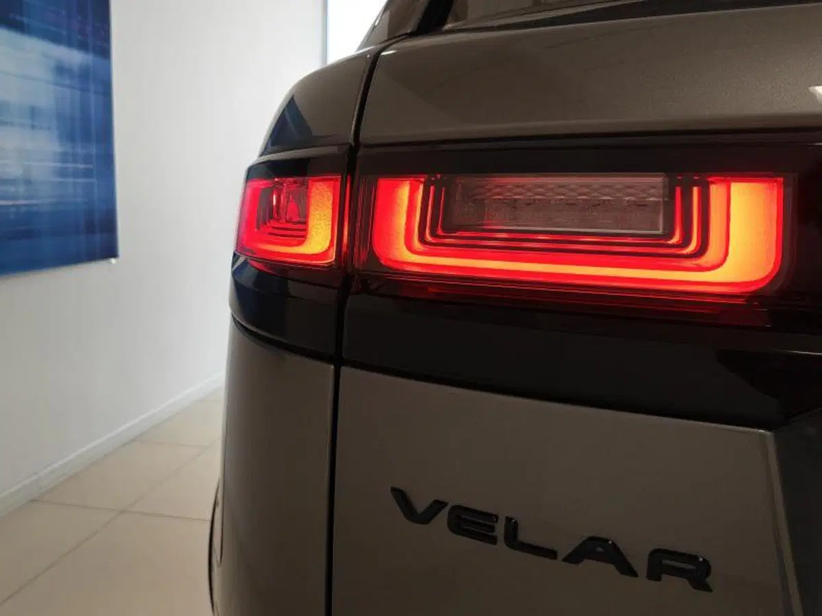 Land Rover Range Rover Velar usata a Venezia (7)