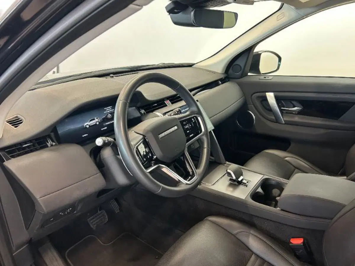 Land Rover Discovery Sport usata a Venezia (13)