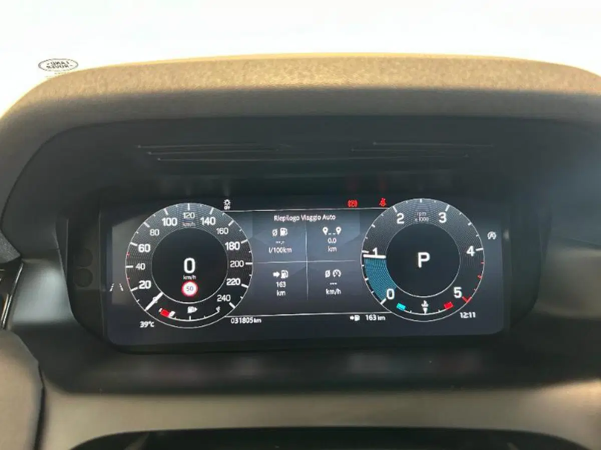 Land Rover Discovery Sport usata a Venezia (15)