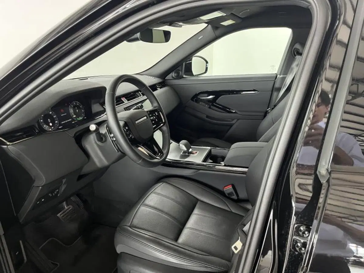 Land Rover Range Rover Evoque usata a Venezia (12)
