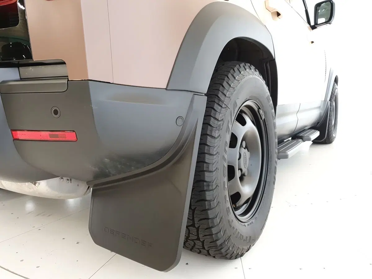 Land Rover Defender usata a Monza e Brianza (11)