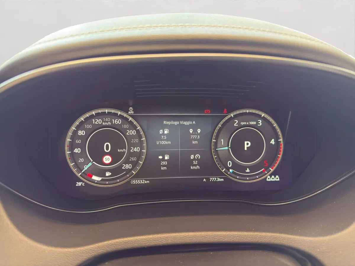 Jaguar E-Pace usata a Latina (10)
