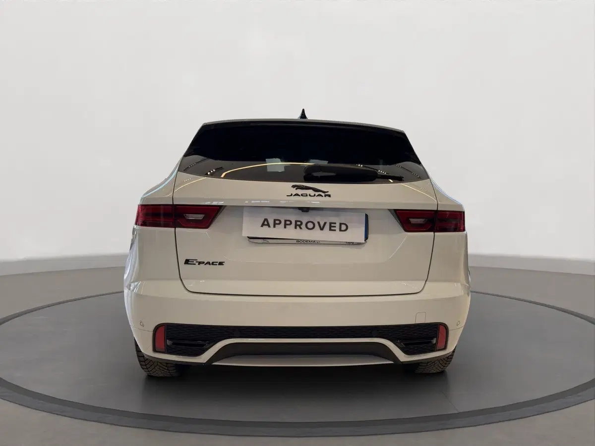 Jaguar E-Pace usata a Latina (7)