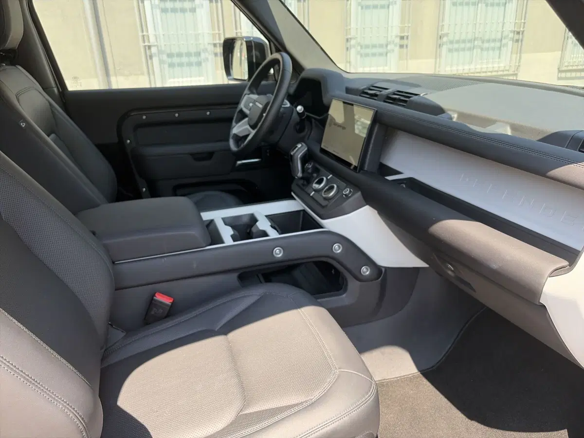 Land Rover Defender usata a Modena (10)
