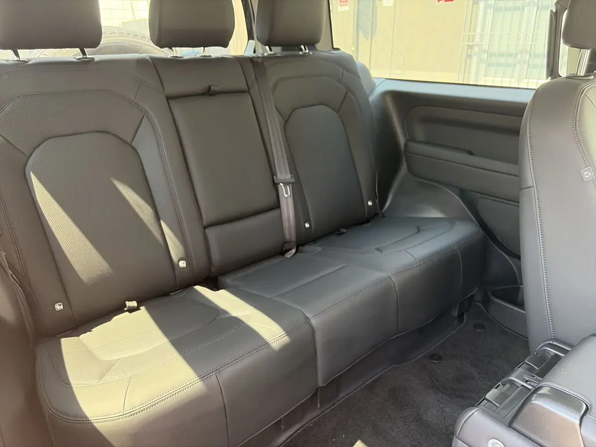Land Rover Defender usata a Modena (11)