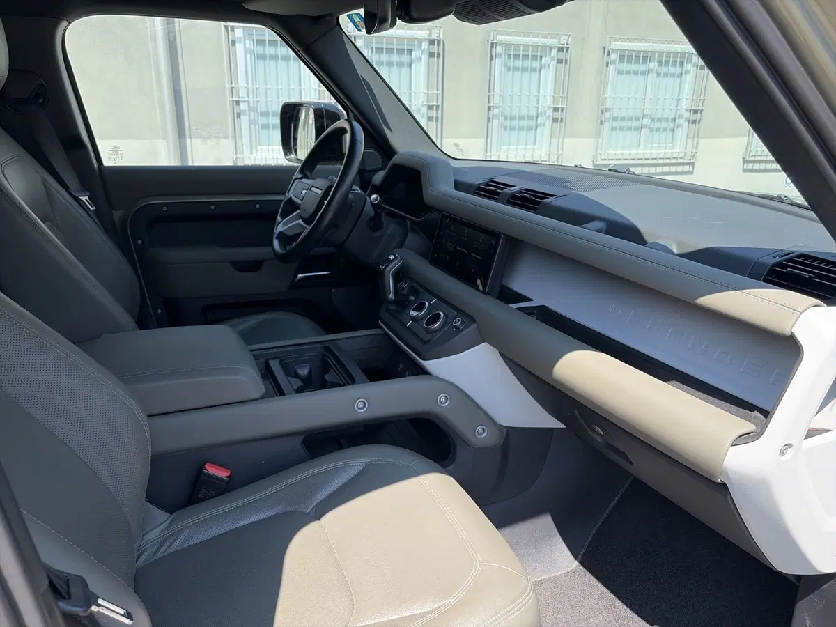 Land Rover Defender usata a Modena (10)