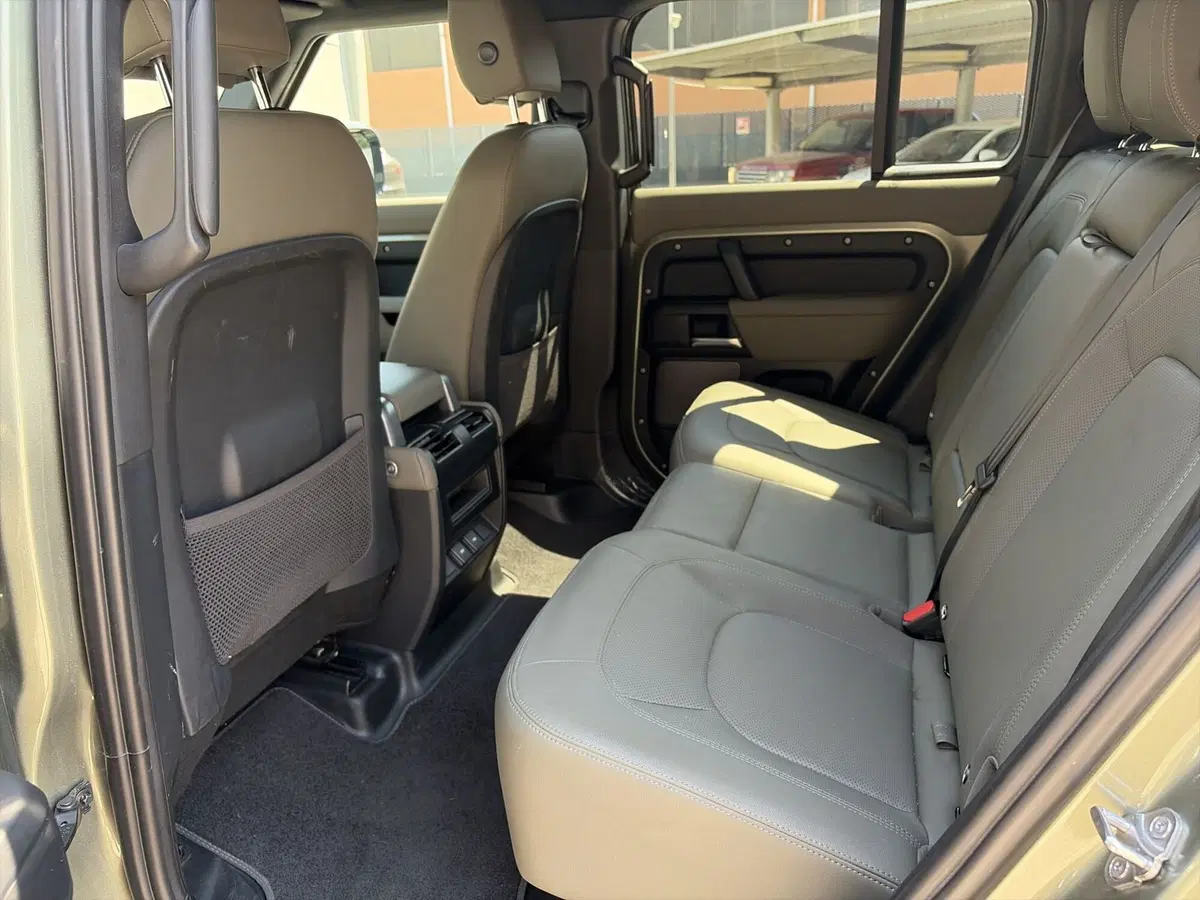 Land Rover Defender usata a Modena (13)
