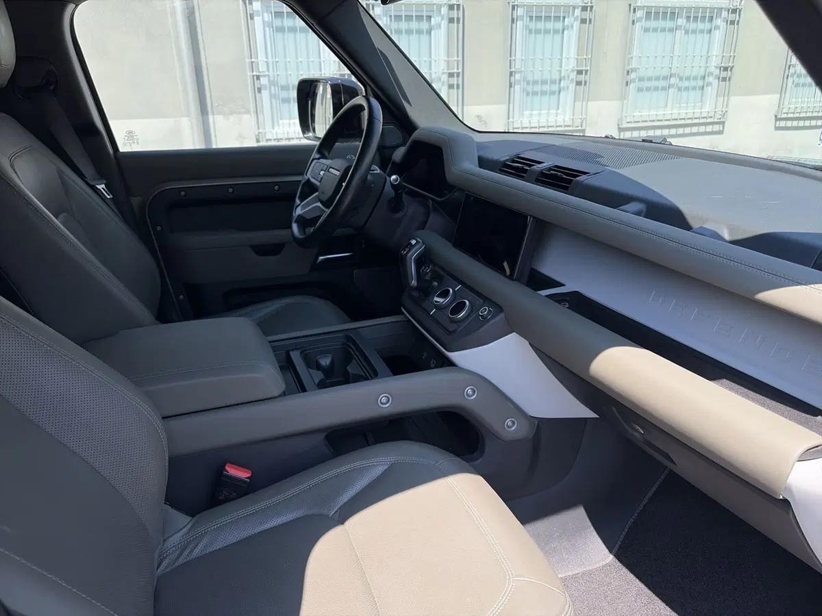 Land Rover Defender usata a Modena (17)