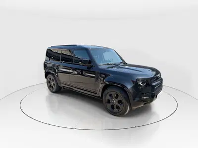 Land Rover Defender 110 3.0d i6 mhev X-Dynamic SE awd 200cv auto del 2023 usata a Modena