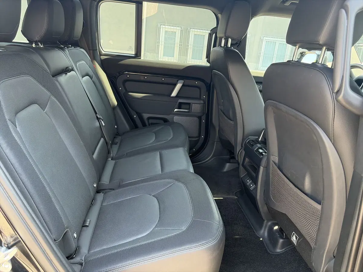Land Rover Defender usata a Modena (10)