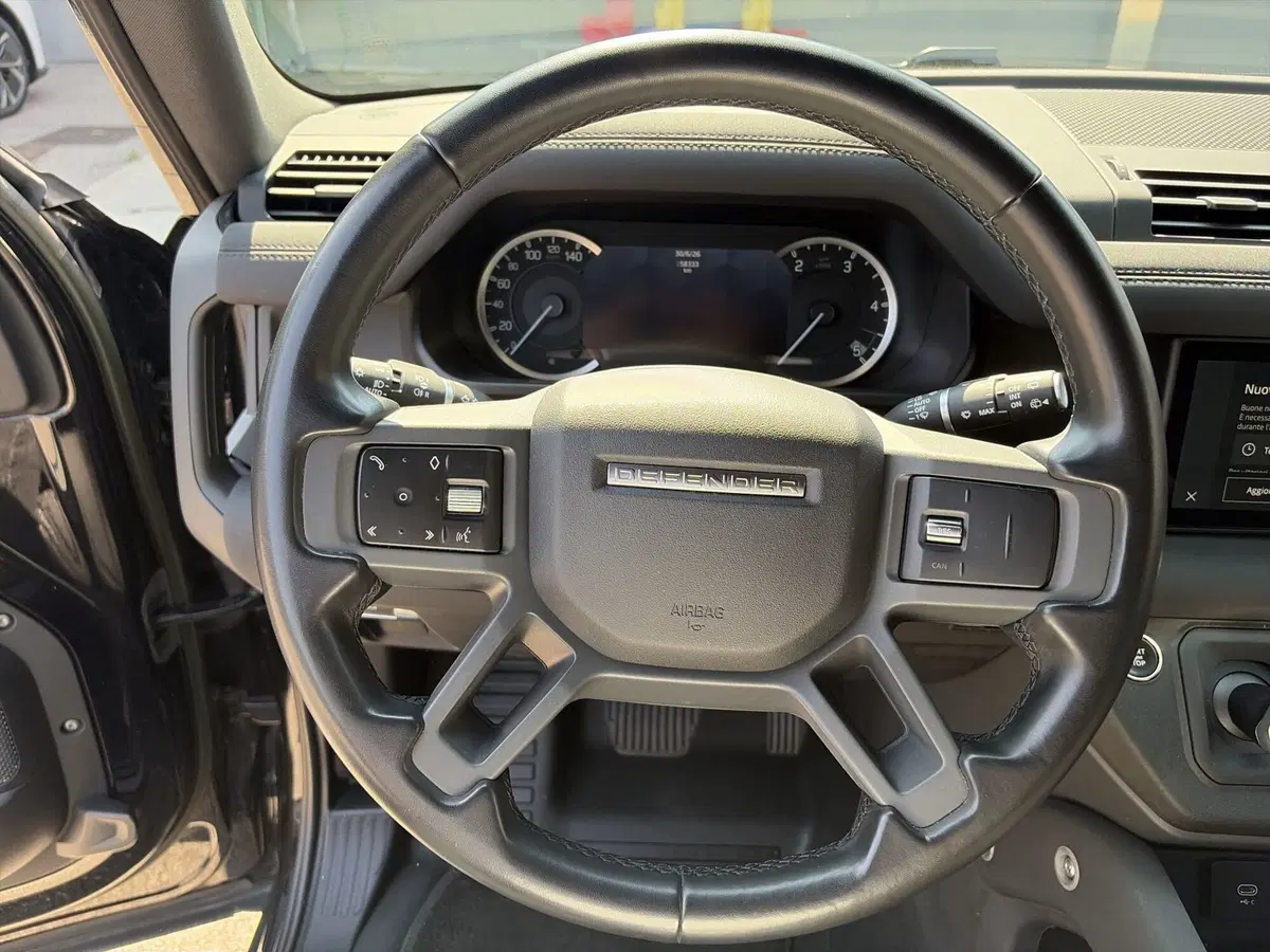 Land Rover Defender usata a Modena (20)