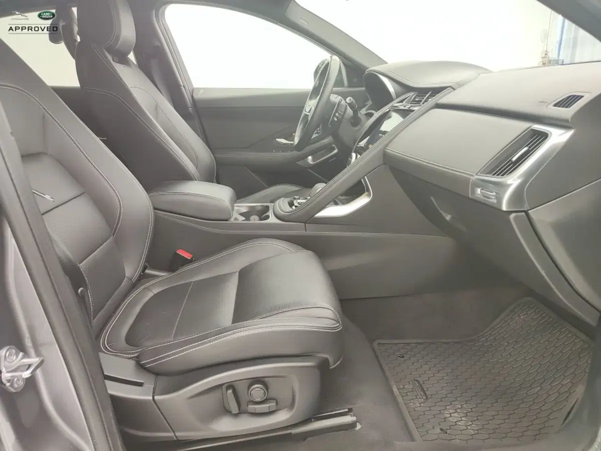 Jaguar E-Pace usata a Ragusa (4)