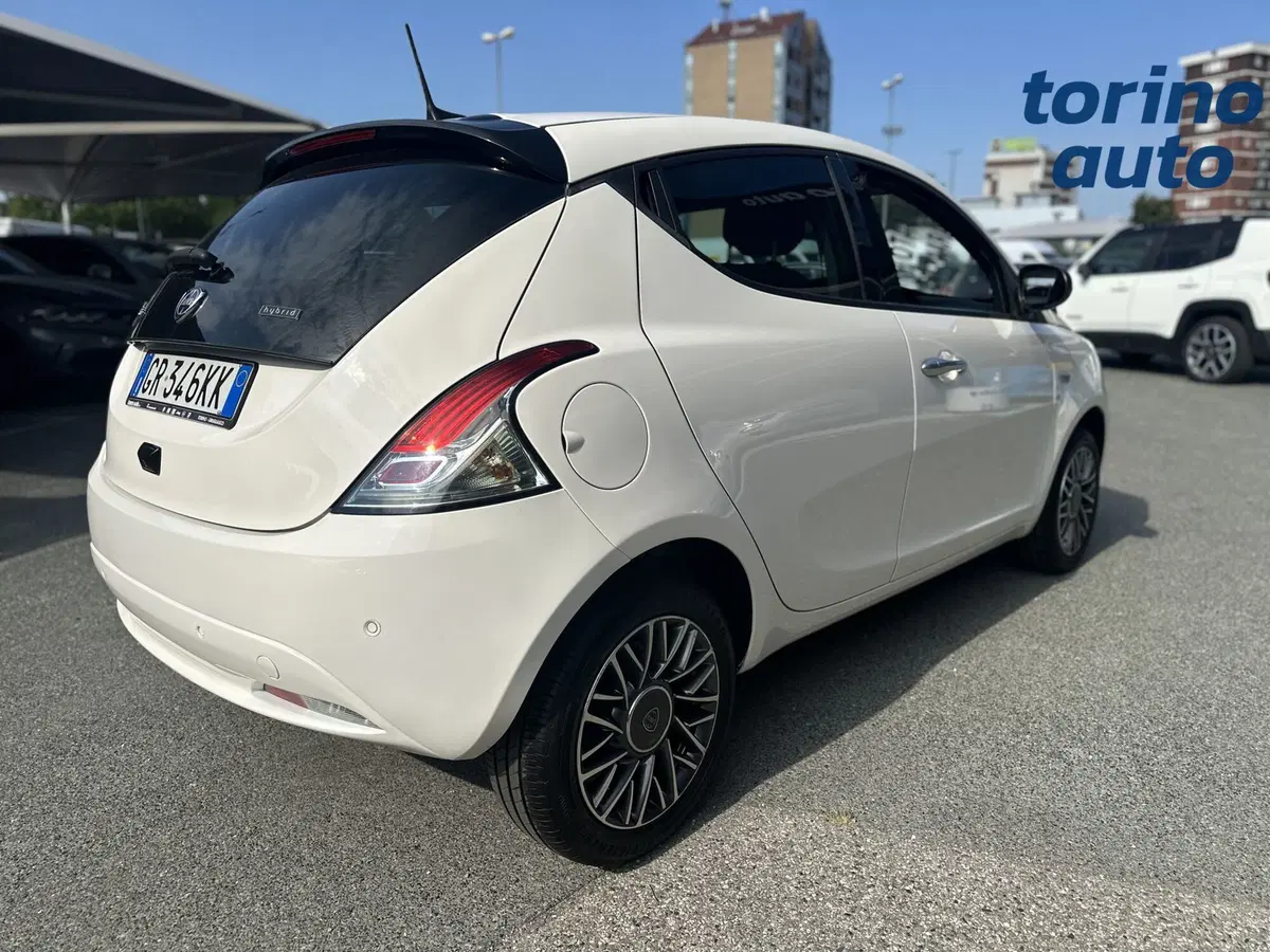 Lancia Ypsilon usata a Torino (7)