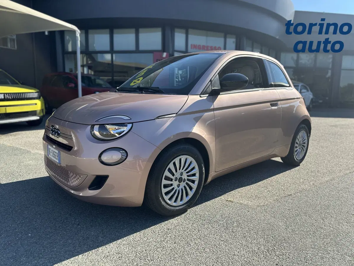 Fiat 500 nuova a Torino (3)