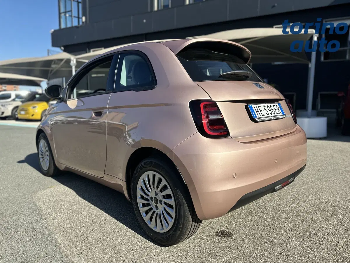 Fiat 500 nuova a Torino (5)