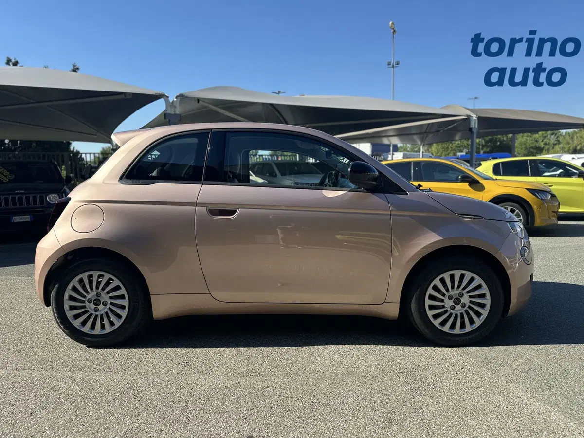 Fiat 500 nuova a Torino (8)