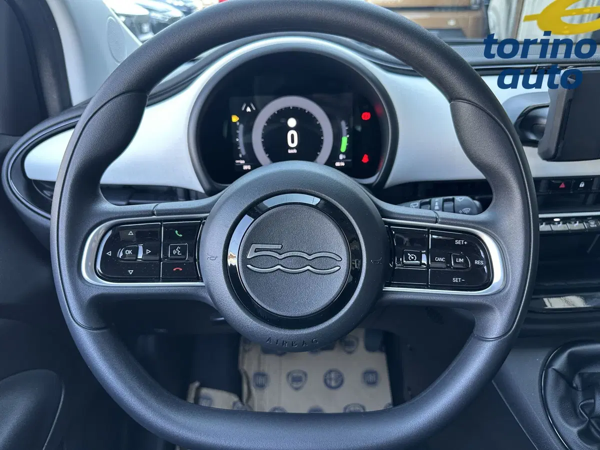 Fiat 500 nuova a Torino (14)