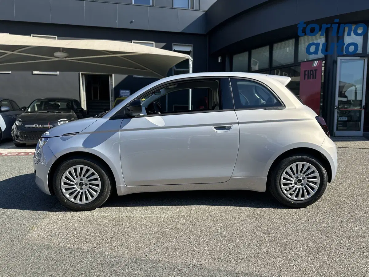 Fiat 500 nuova a Torino (4)