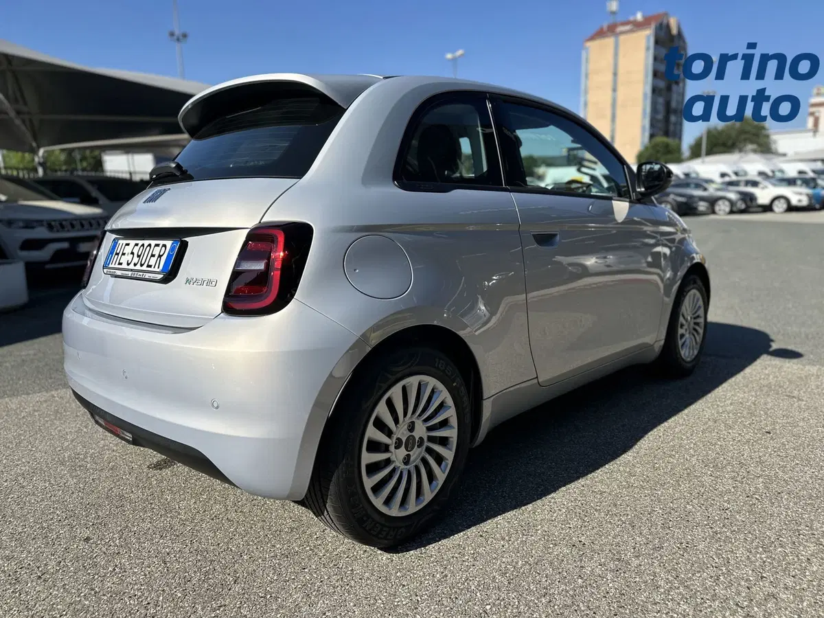 Fiat 500 nuova a Torino (7)