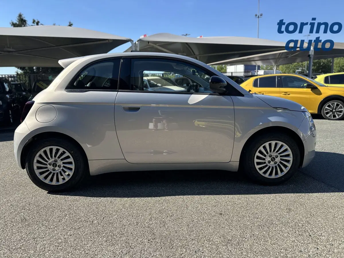 Fiat 500 nuova a Torino (8)