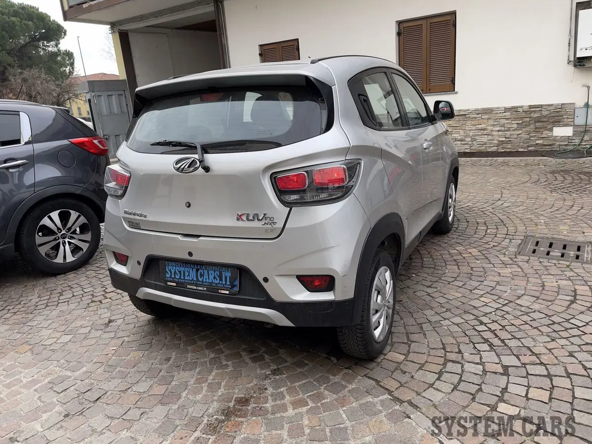 Mahindra KUV100 usata a Monza e Brianza (5)