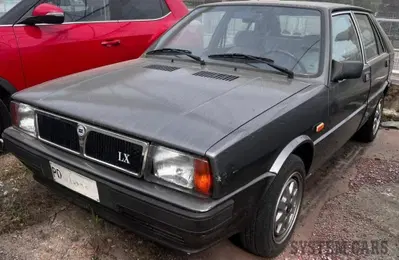 Lancia Delta LX del 1990 usata a Seveso