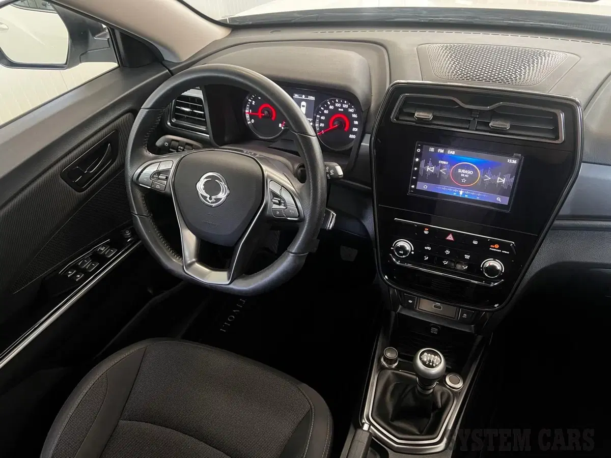 Ssangyong Tivoli usata a Monza e Brianza (8)