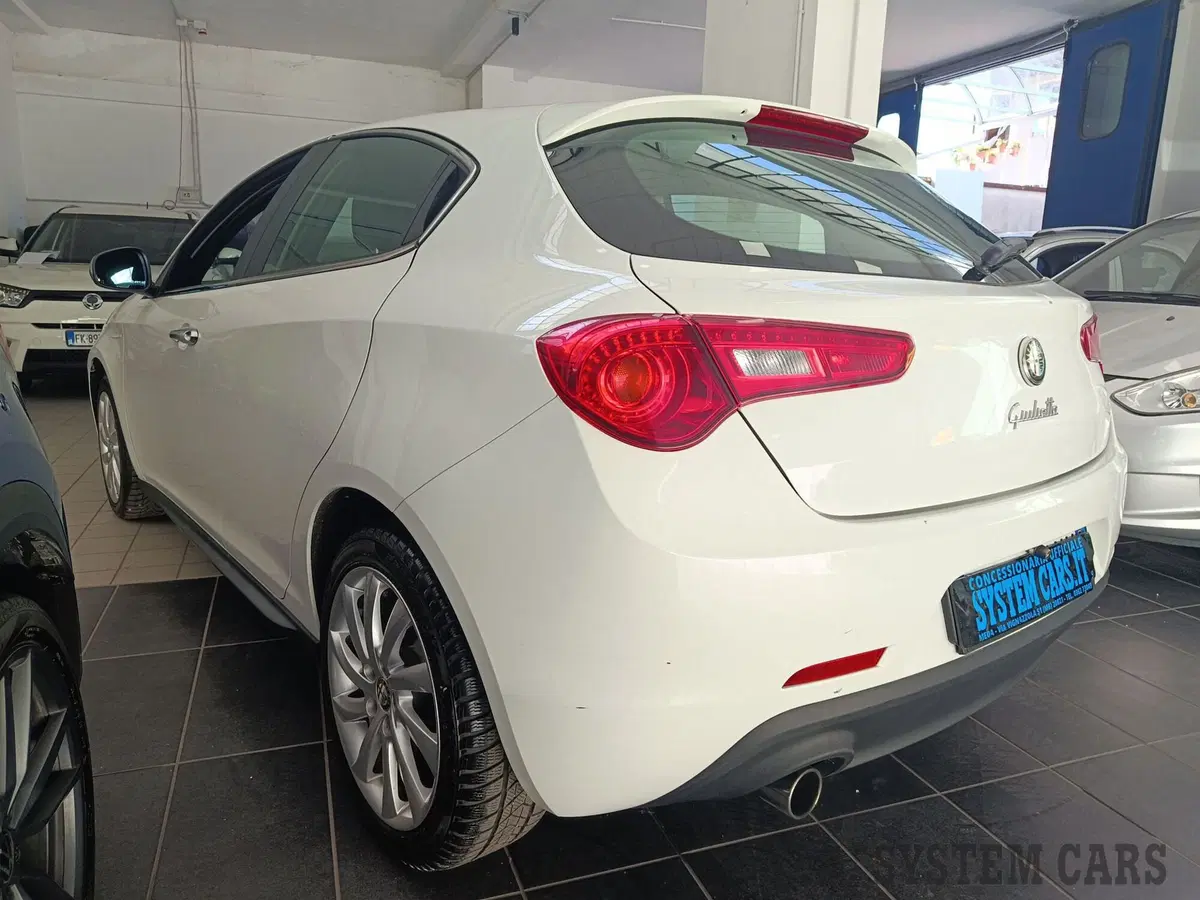 Alfa Romeo Giulietta usata a Monza e Brianza (5)