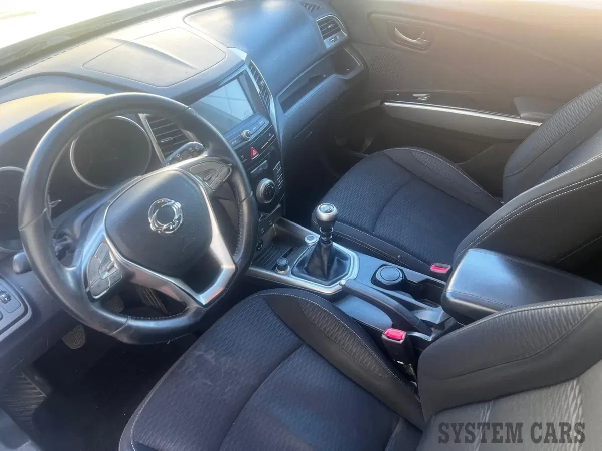 Ssangyong Tivoli usata a Monza e Brianza (10)