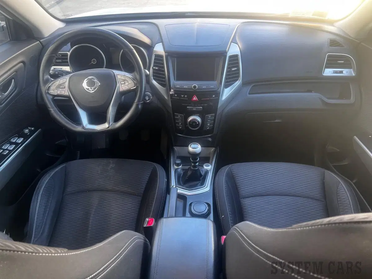 Ssangyong Tivoli usata a Monza e Brianza (8)