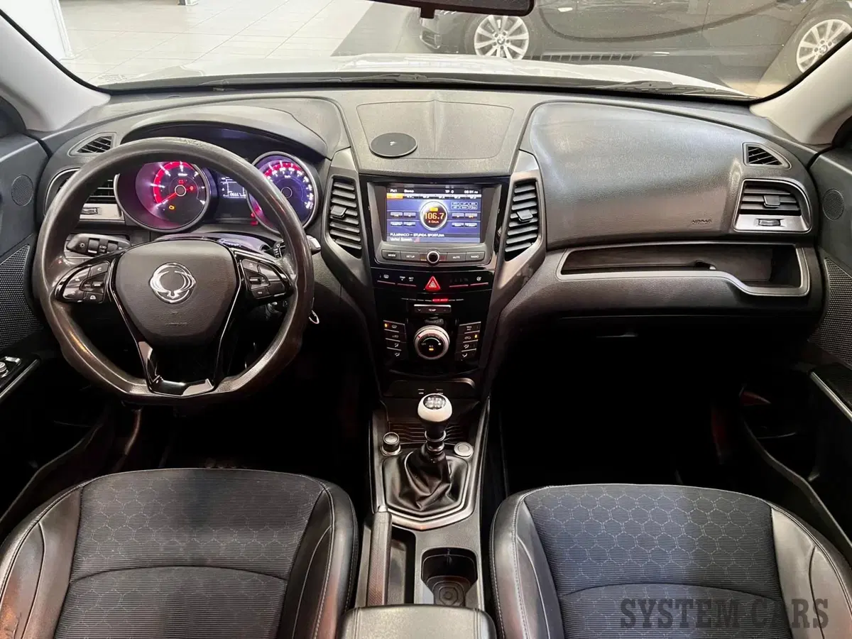 Ssangyong XLV usata a Monza e Brianza (8)