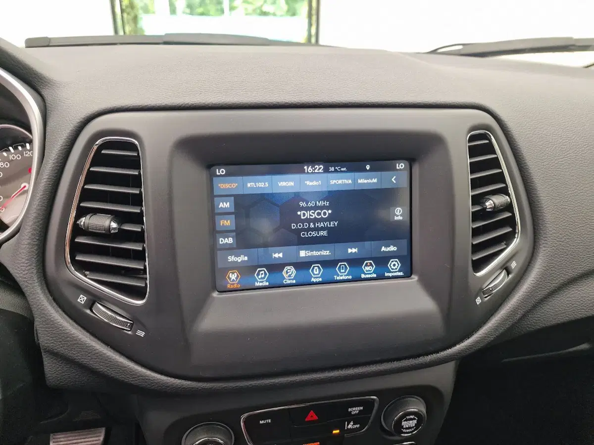 Jeep Compass usata a Verbano Cusio Ossola (13)