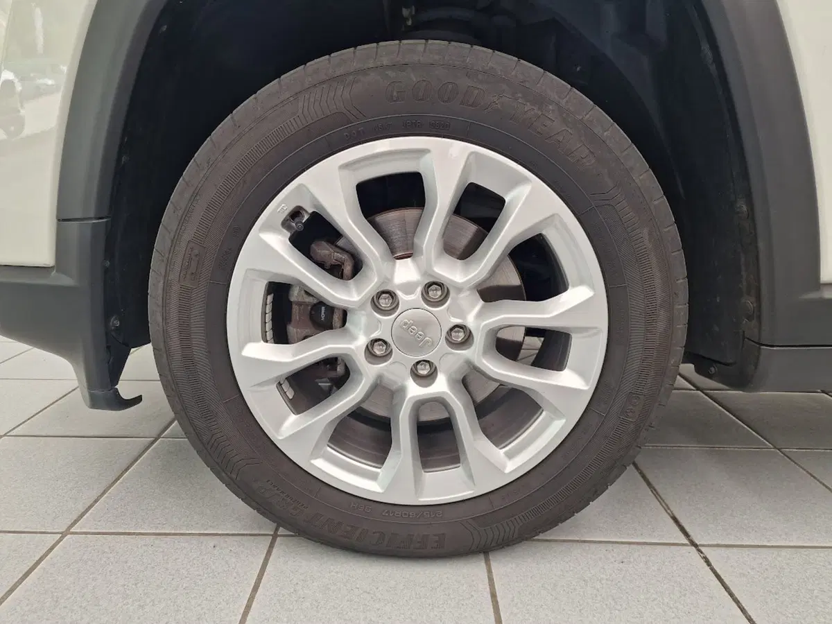 Jeep Compass usata a Verbano Cusio Ossola (9)