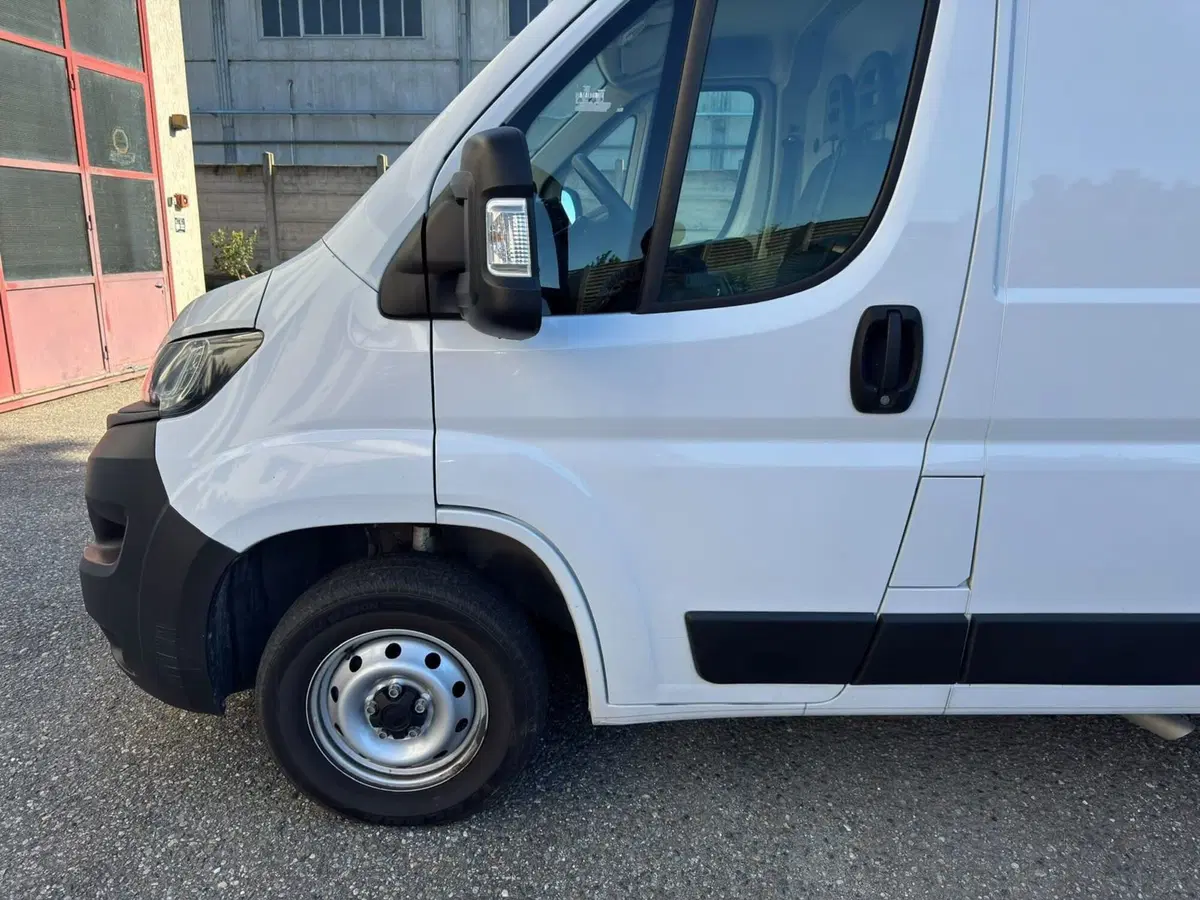 Fiat Ducato Furgone usata a Novara (4)