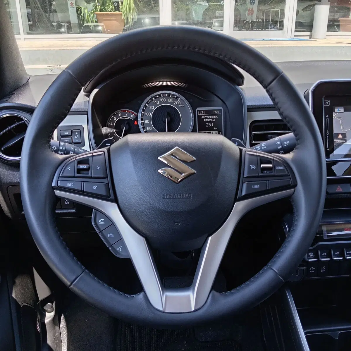 Suzuki Ignis usata a L'Aquila (19)